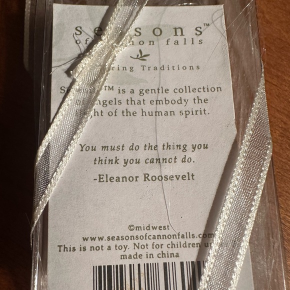 Serenity by Seasons of Cannon Falls Inspiring Traditions Ornaments/Keychain - Picture 8 of 9